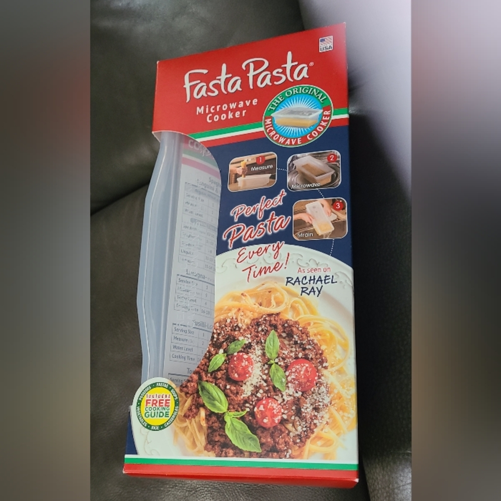 Rachel Ray Fasta Pasta  Microwave Cooker & Strainer Made in USA EUC